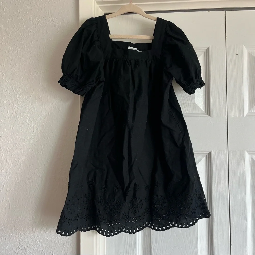 Gap Kids Girls 4-5 Black Puff Sleeve Eyelet Dress